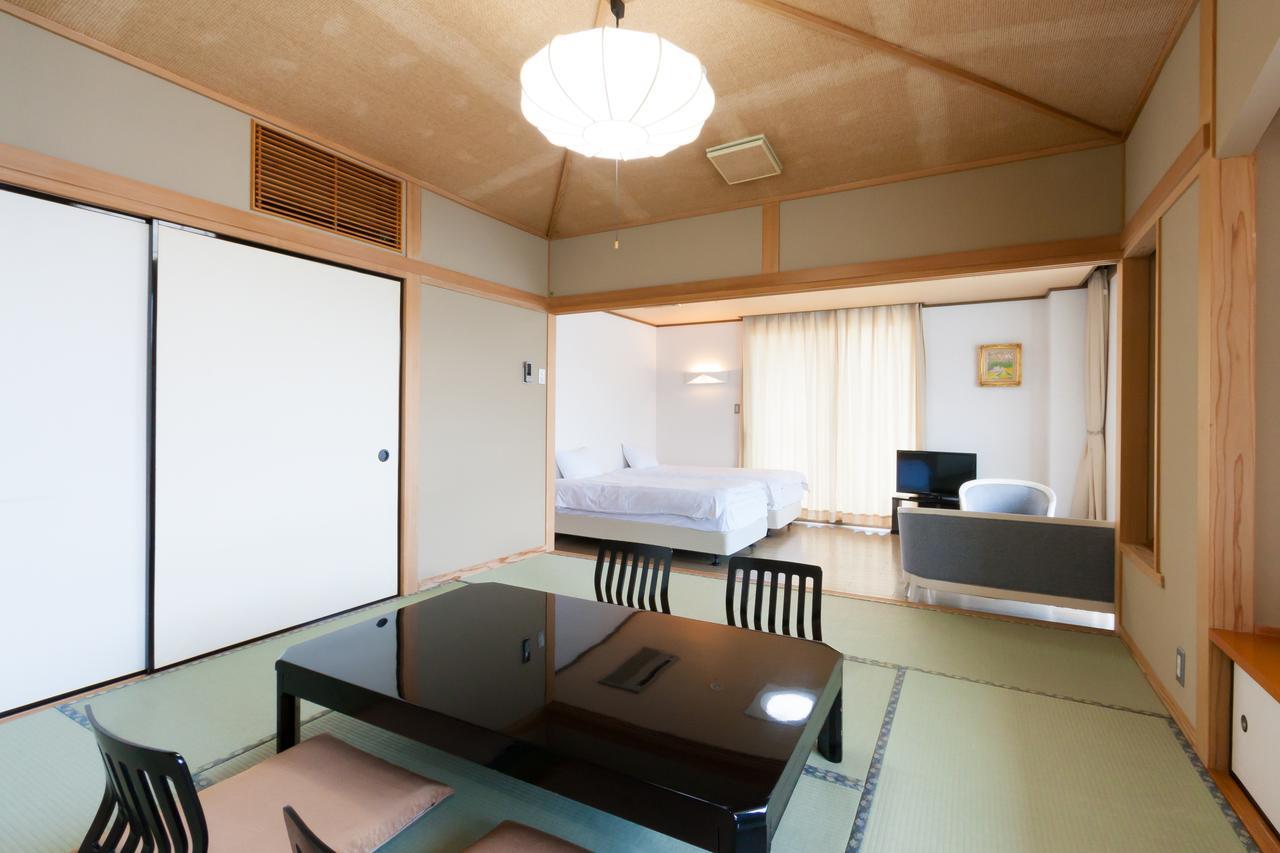 Matsuura Hotel Saiki Екстериор снимка