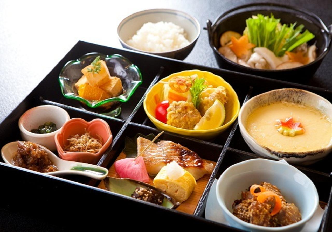 Matsuura Hotel Saiki Екстериор снимка