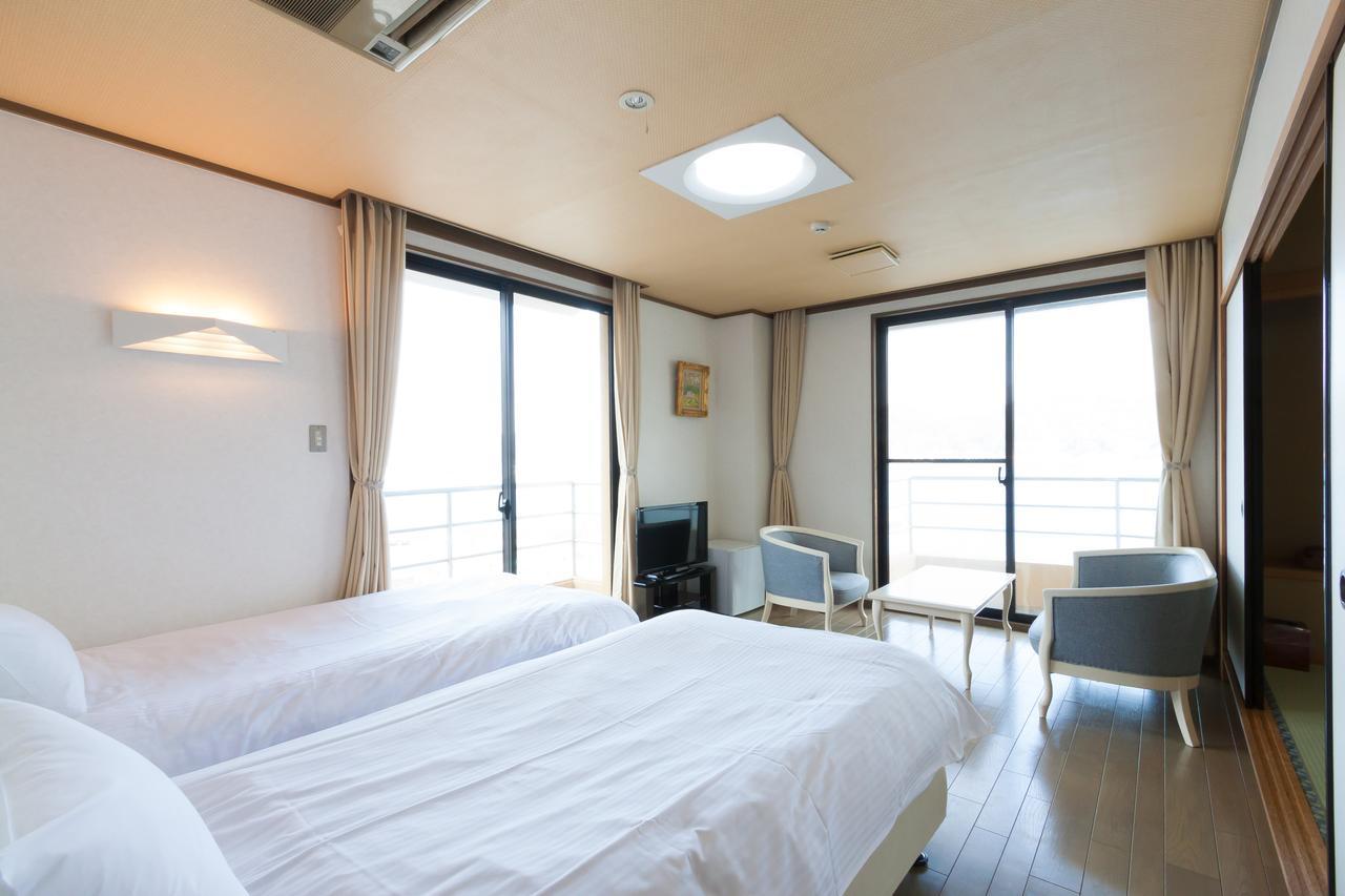 Matsuura Hotel Saiki Екстериор снимка
